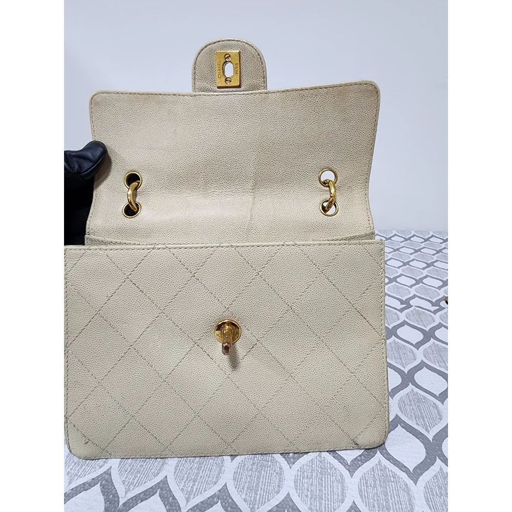 Chanel Vintage Classic Single Flap Bag Cream